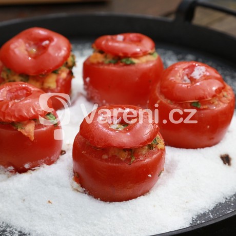 Plněná grilovaná rajčata