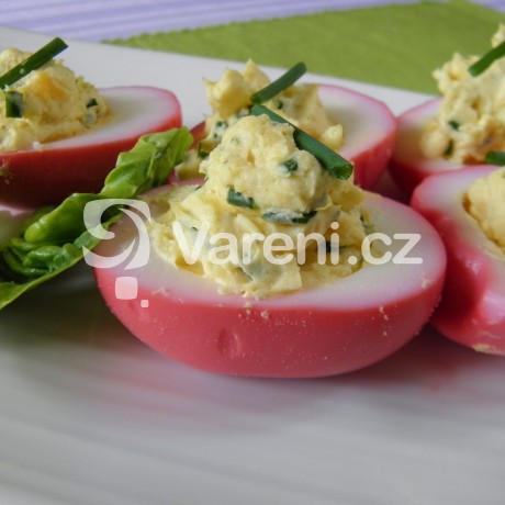 Červená velikonoční vejce