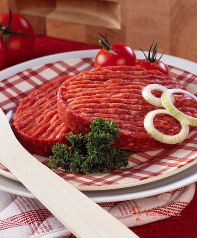 Mleté maso a koření: Naučte se správné kombinace a vyzkoušejte prověřené recepty
