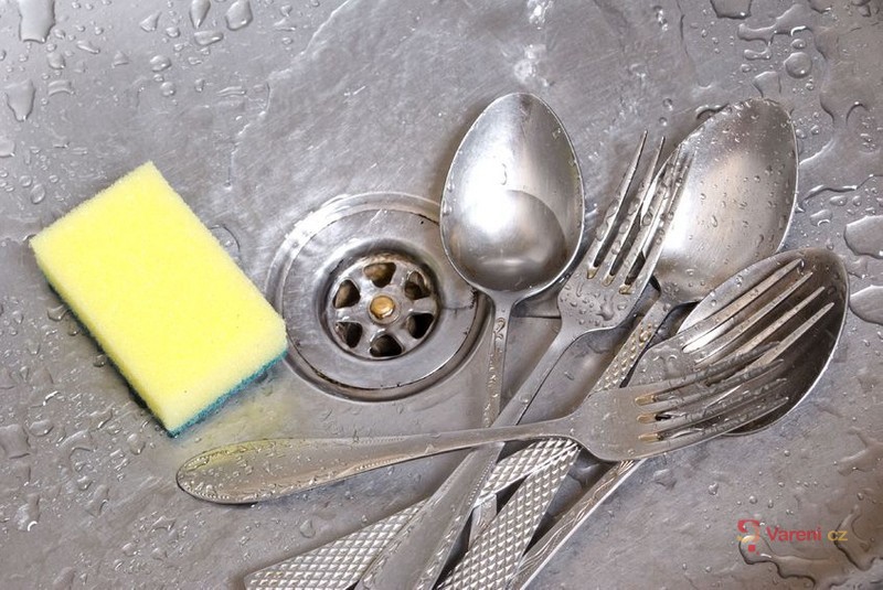 Zatočte se špinavým nádobím. Navždy!