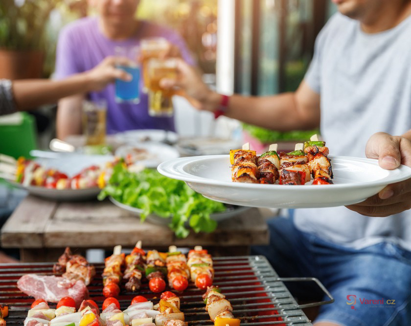 Příprava grilovací párty krok za krokem - staňte se hostitelem roku!