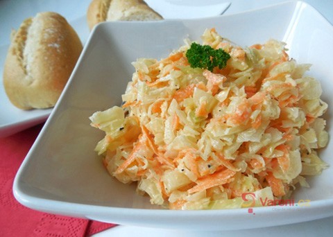 Recept na salát coleslaw krok za krokem: Je dokonalý! 