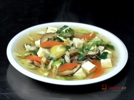 Videorecept: Orientální polévka se zeleninou