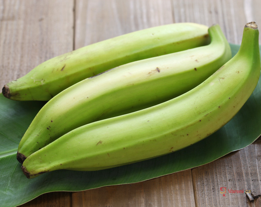 Plantain neboli zeleninový banán: Jak se liší od banánů, které znáte?