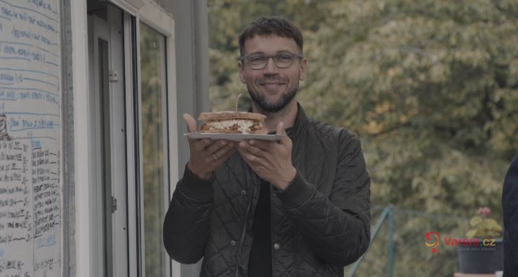 Gastromapa Lukáše Hejlíka: Bistro Kudlov u Zlína na pomezí lesa zve na trhané vepřové i úžasné pistáciové věnečky