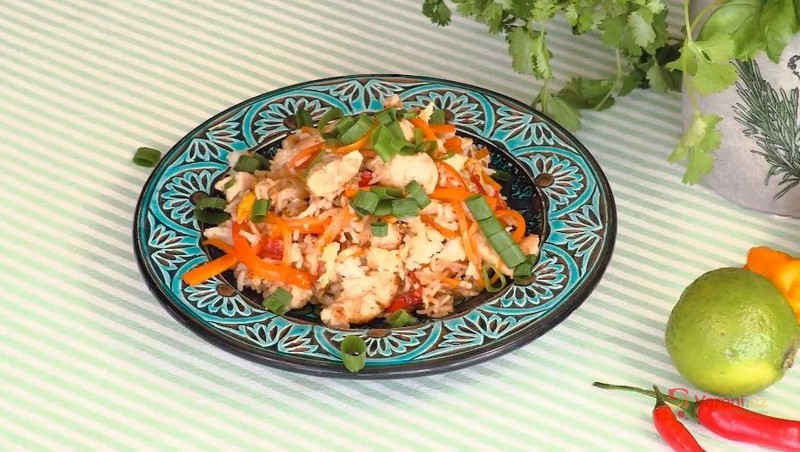 Videorecept: Milujete asijskou kuchyni? Smažená rýže inspirovaná Thajskem vás nezklame