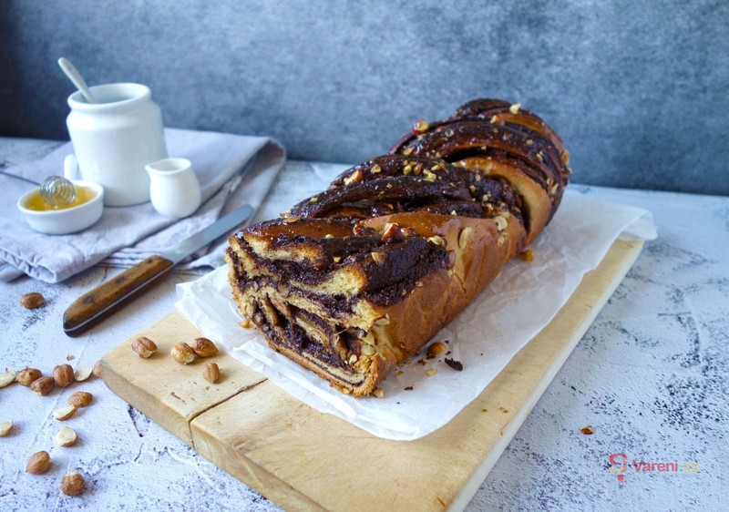 Prvotřídní recept pro čokoholiky - čokoládová babka krok za krokem