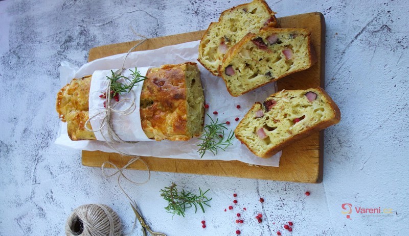 Recept na zelný chlebíček s uzeným krok za krokem