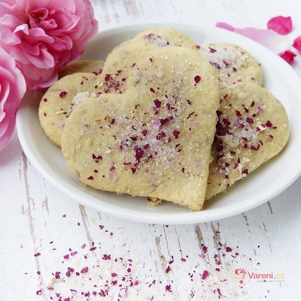 Za ta kila cukroví si zasloužíme metál. Nebo aspoň kytku!