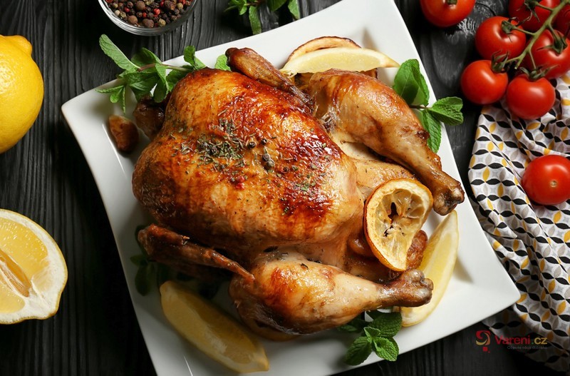 8 dokonalých receptů na pečené kuře