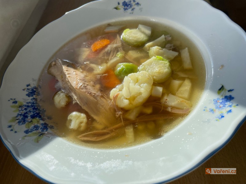 Pomalu tažený vývar: Připravte si nejlepší domácí životabudič