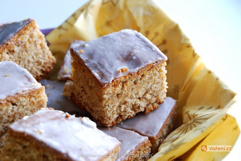 Perník na plech: Záchrana k snídani i hvězda nedělního odpoledne