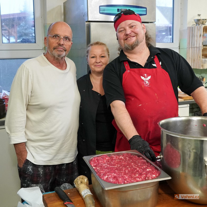 „Jídlo stojí za psí kníry!“ Šokující verdikt v Ano, šéfe!: Plesnivé zdi, zima jako pro ledního medvěda a chaos jak na Titaniku
