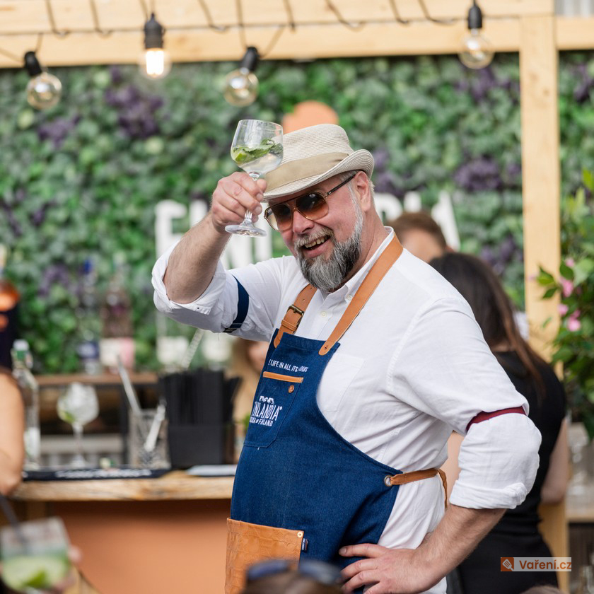 Finové v sauně vodku nepijí, tvrdí světoznámý barman Pellinen