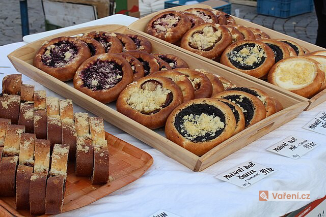 Procestujte jižní Moravu. Objevovat místní gastronomii teď můžete s průvodcem Gourmet