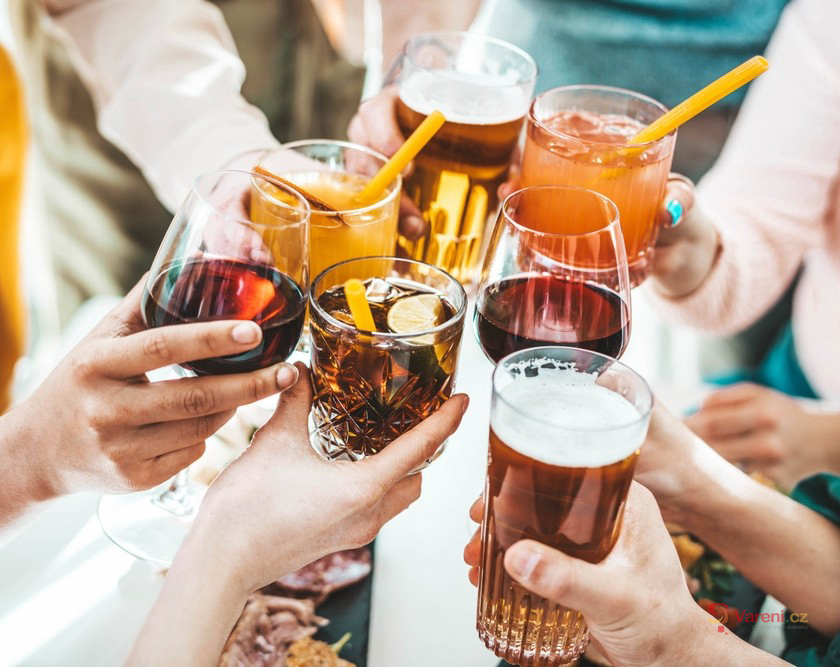 Nealkoholické pivo dětem do ruky nepatří. Víte proč?