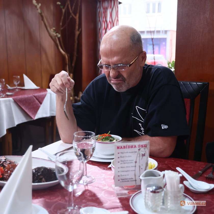 Ano, šéfe z gastro skanzenu v Mladé Boleslavi: Venku zuří 21. století, uvnitř je stále rok 1975, tvrdí Pohlreich