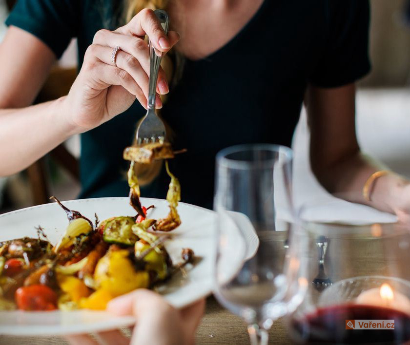 Začíná Restaurant Week: Za jednotnou cenu si můžete užít špičkové tříchodové menu ve skvělých podnicích