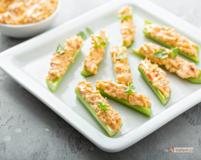 27 chytrých způsobů, jak v kuchyni využít řapíkatý celer