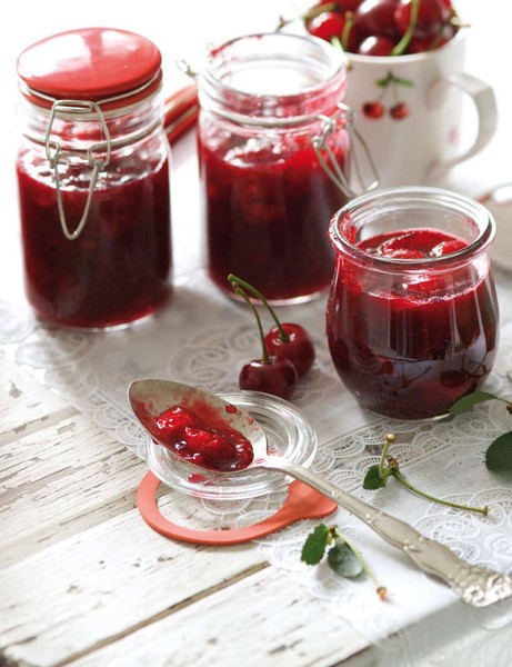 Kuchařka Zavařeniny, chutney aj.