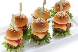 Kuchařka Pomazánky,zelenina a různé slané pečivo