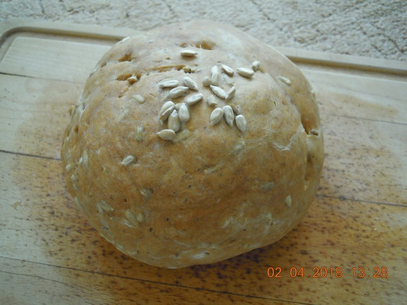 Kuchařka chléb, housky a rohlíky - s droždím