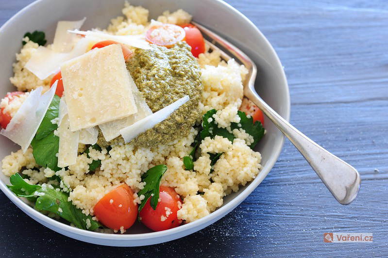 Kuchařka Rychlé saláty z kuskusu
