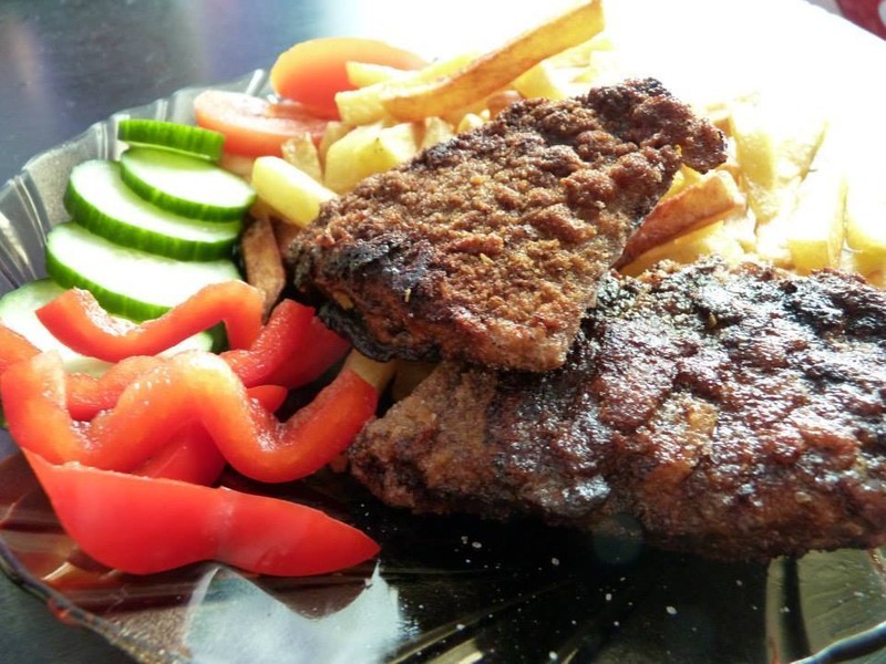 Kuchařka Domácí kuchařka: Recepty uživatelů s kuřecí baštou, koprovou omáčkou a dalšími lahůdkami