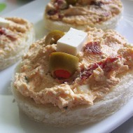 pomazánky, másla, dipy apod.