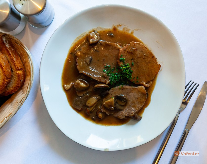 Telecí medailonky s rýží