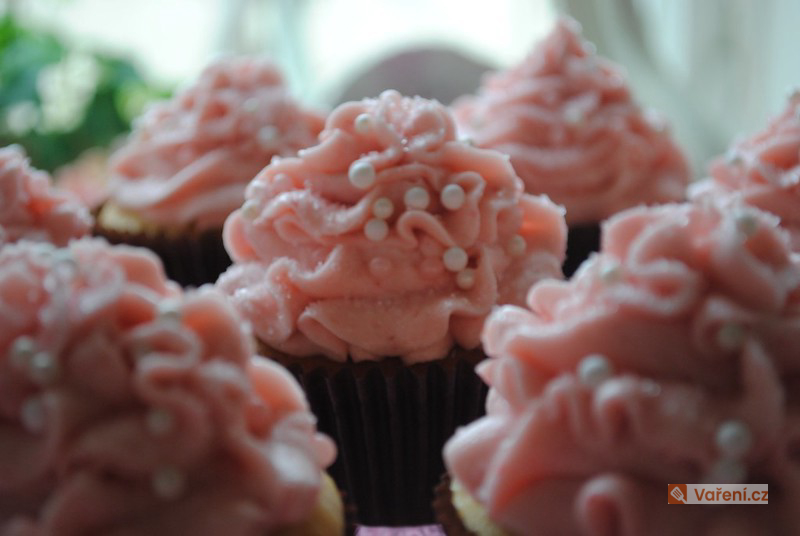 Jahodový máslový krém