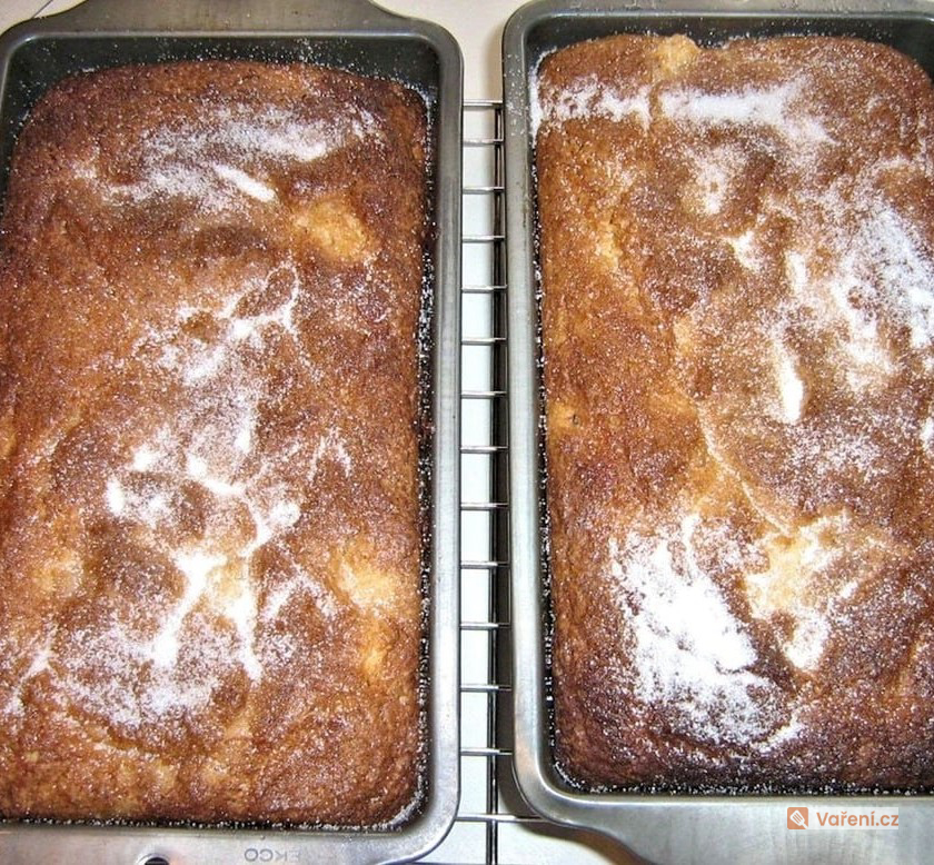 Plněný jablkový koláč