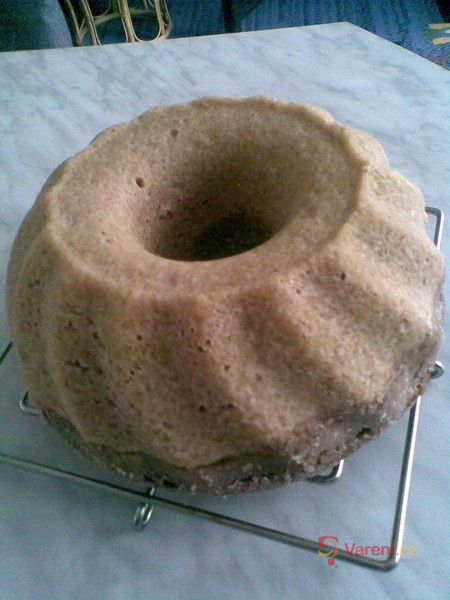 Ořechovo-kakaová bábovka - fotografie 3