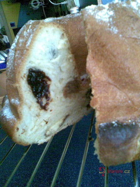 Bábovka z kynutého těsta - fotografie 2