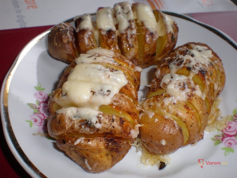 Brambory pečené se sýrem - fotografie 3