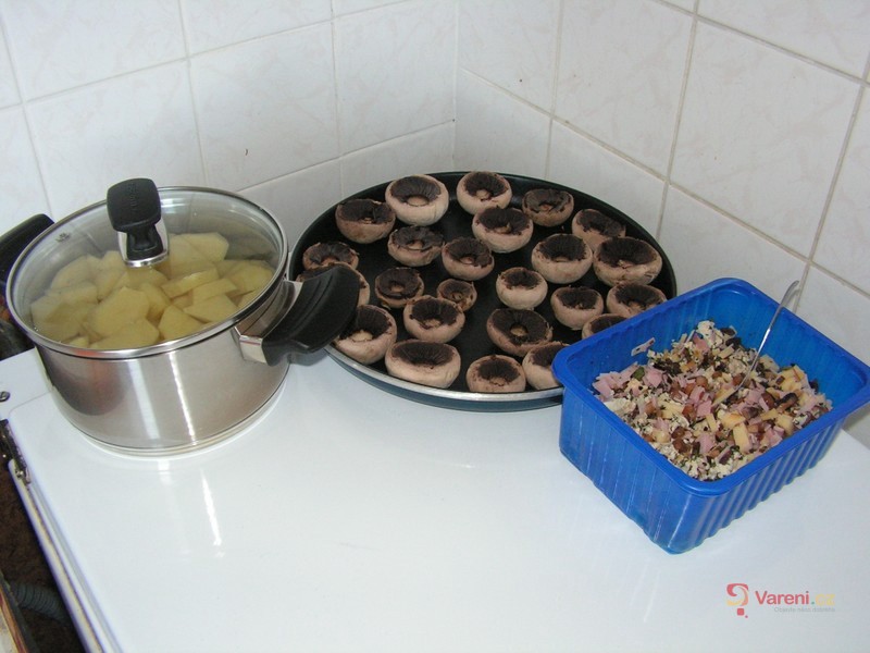 Plněné žampiony šunkou - fotografie 4