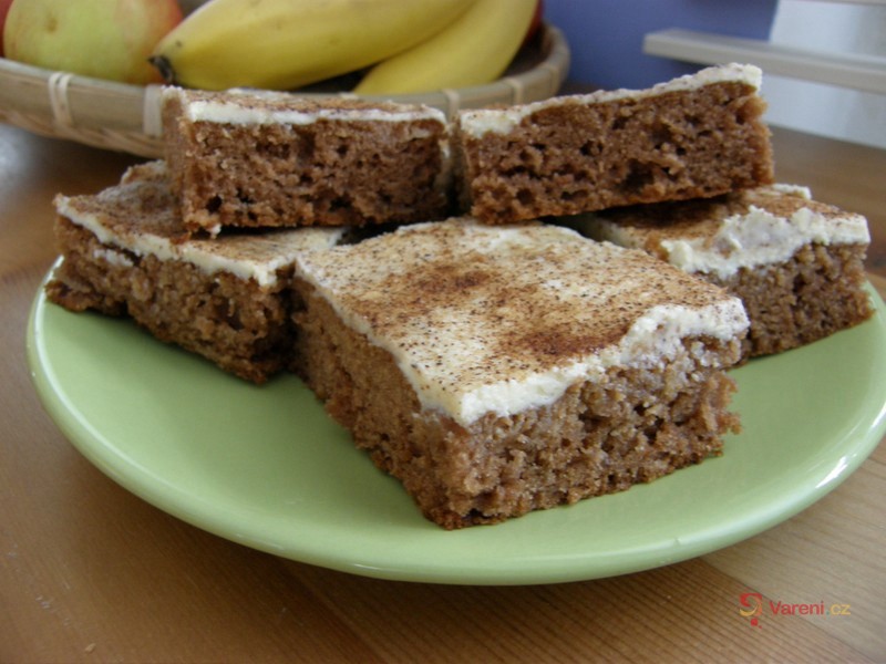 Jablíčkové kostky s tvarohovou peřinkou - fotografie 3