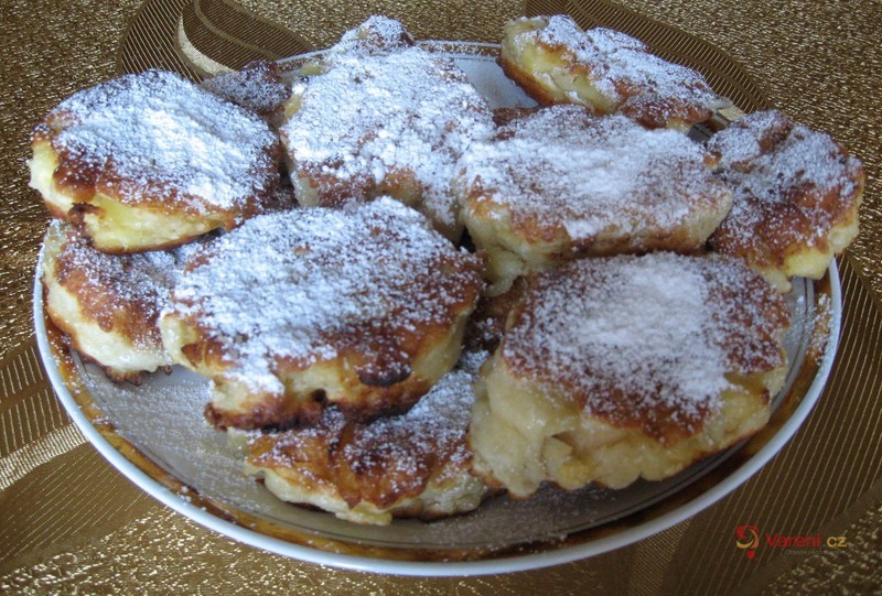 Lívanečky se skořicí a jablky - fotografie 2