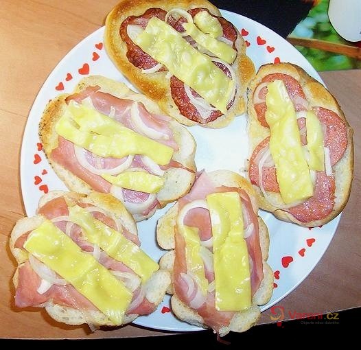 Grilované housky - fotografie 2