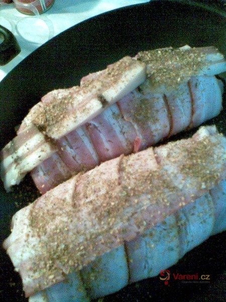 Kuřecí rolky s mletým masem na žampionech - fotografie 5