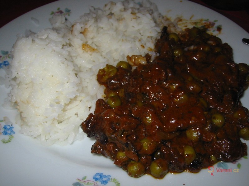 Hovězí hranolky v omáčce s těstovinami - fotografie 2