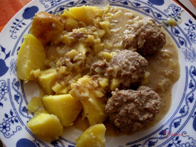 Masové koule v hořčičném sosu - fotografie 2
