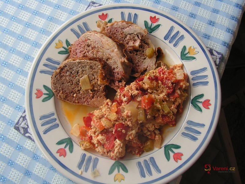 Plněná kuřecí roláda - fotografie 5