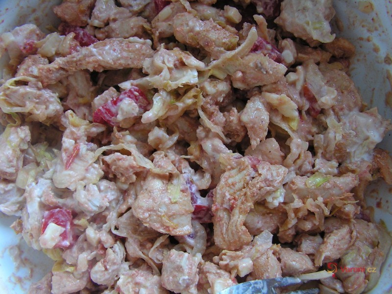 Kuřecí salát se sýrem - fotografie 2