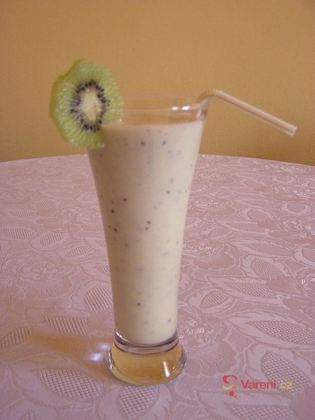 Mléčný koktejl s kiwi