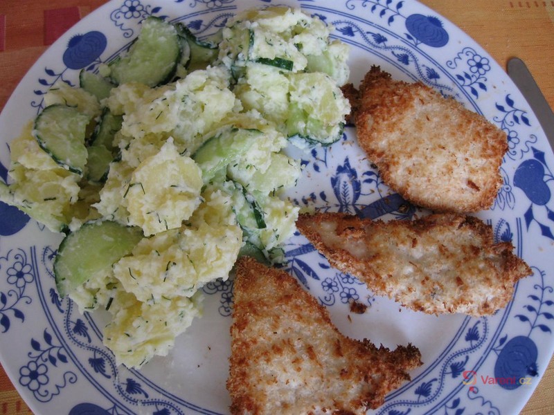 Osvěžující bramborový salát - fotografie 2