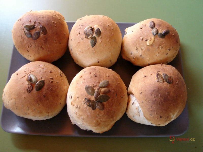 Celozrnné bulky - fotografie 2