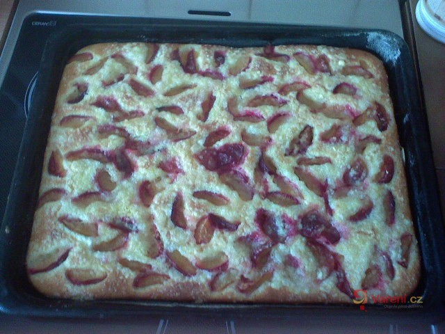 Ovocná bublanina z jogurtu - fotografie 2