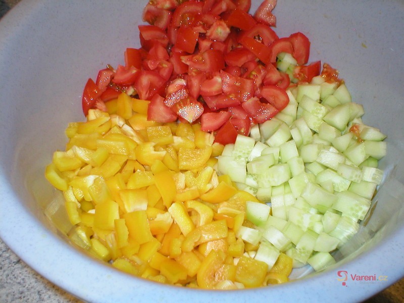 Zeleninový salát s vejci - fotografie 2