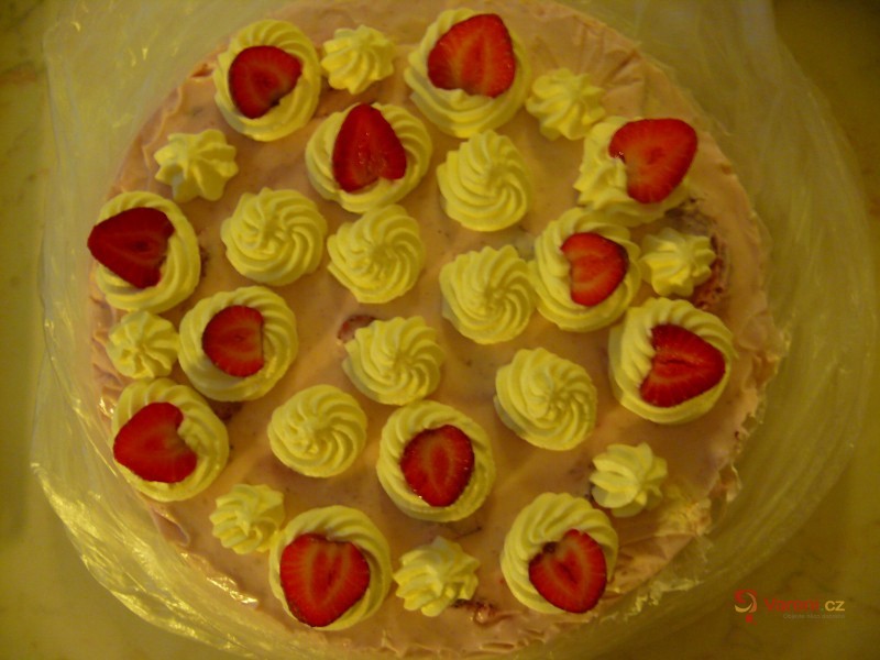 Jahodová charlota - fotografie 3